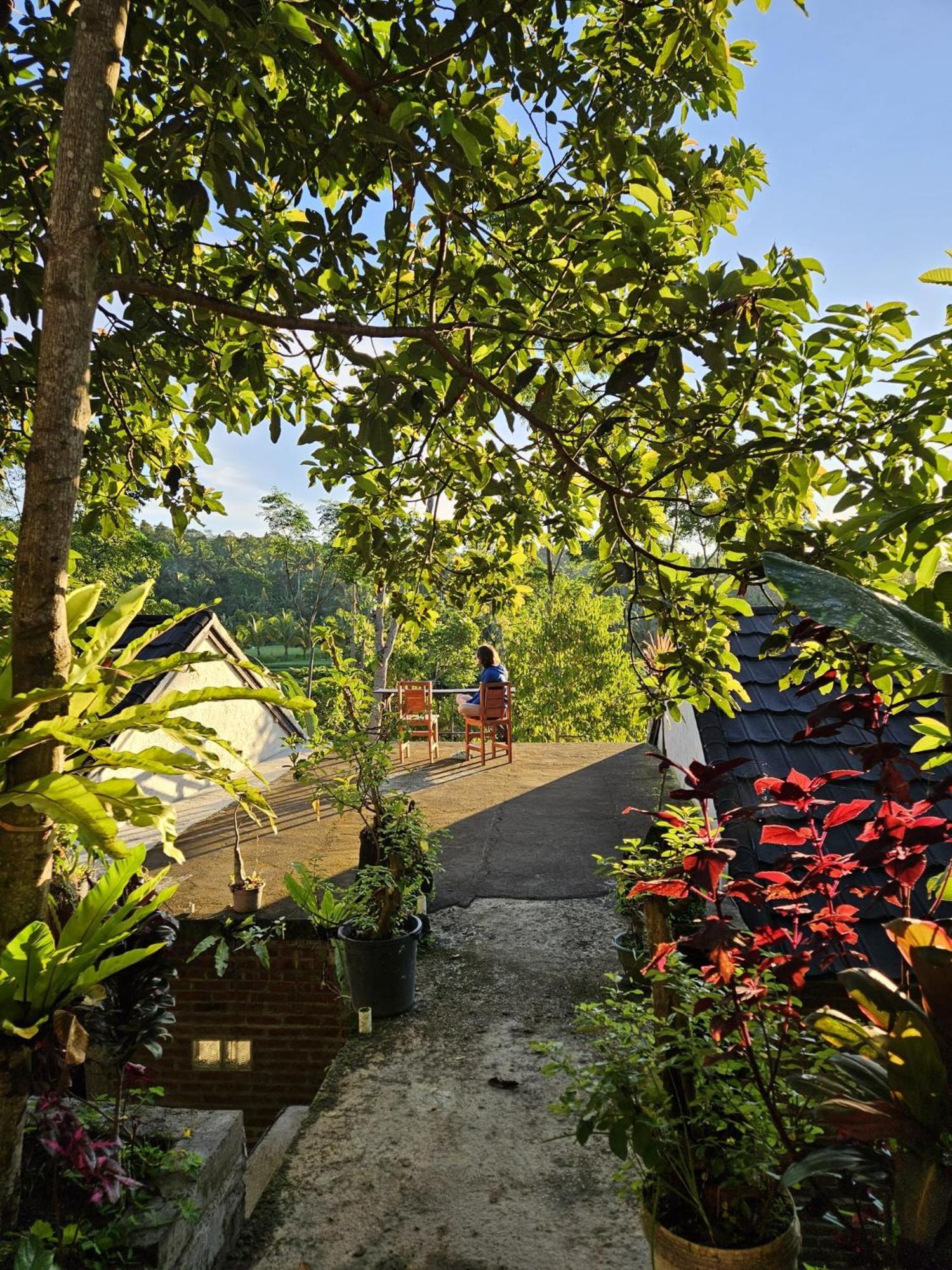 Tetebatu Fullmoon Hotel Exterior photo